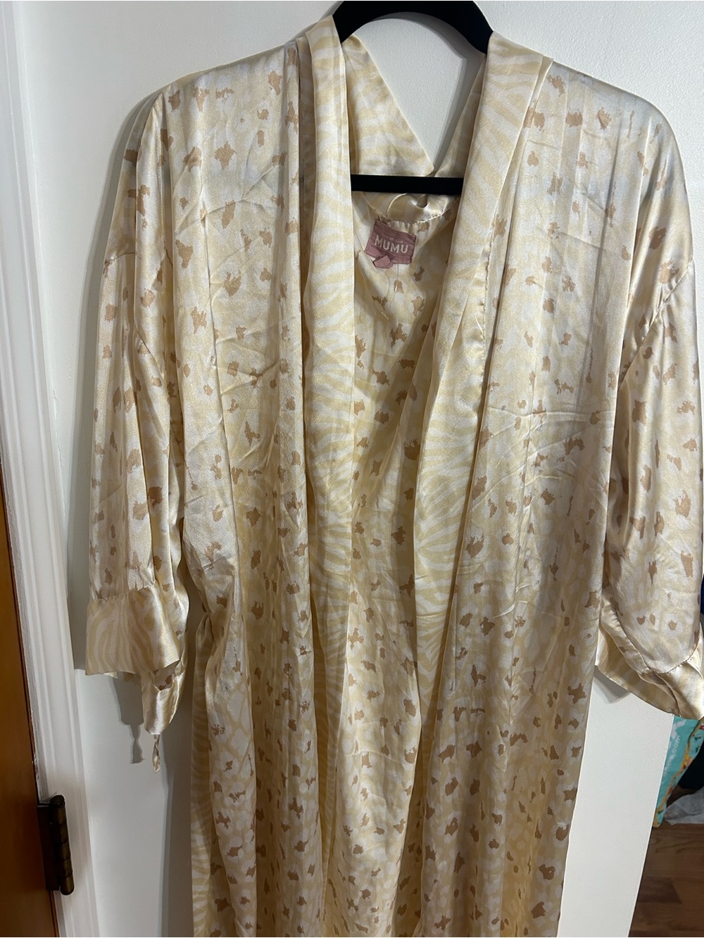 Show Me Your MuMu Cream & Beige Satin Patterned Robe